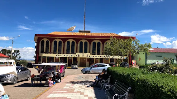 Plaza De Armas Chucuito - Puno