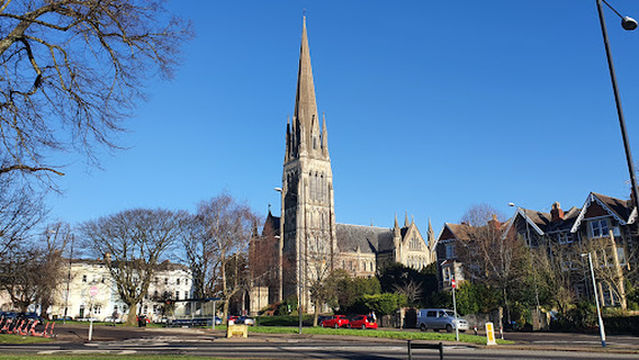 Engineers House Conference Venue: 175 free parking spaces