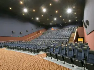 Cinemark Levis Commons 12