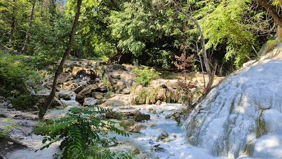 sentiero fosso bianco