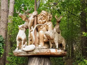 Wooden Sculpture park Cesnuliu sodyba, A. Cesnulio imone