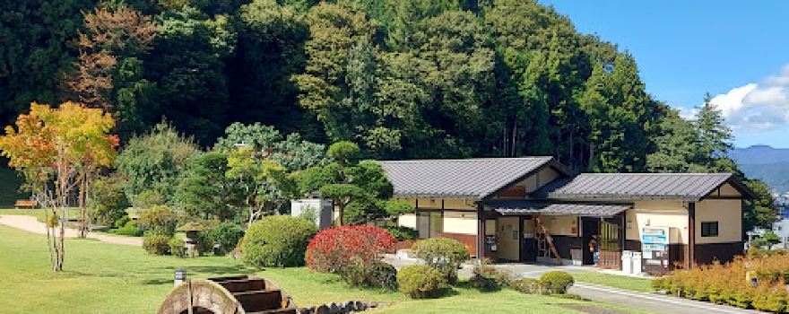 Suwa Taisha Kamisha Maemiya
