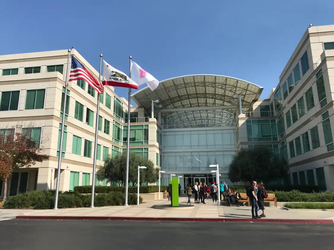 Hotels near Apple Infinite Loop