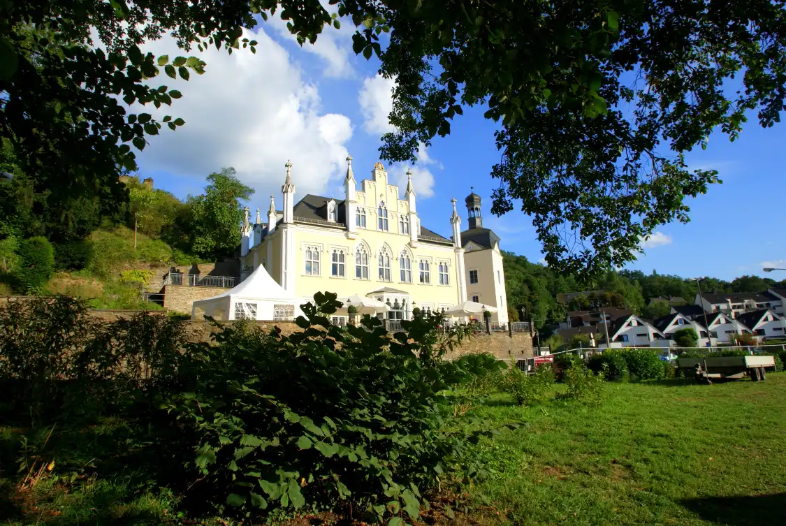 Schloss Sayn附近的飯店