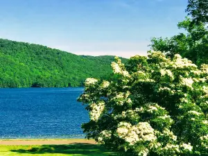 Squantz Pond State Park