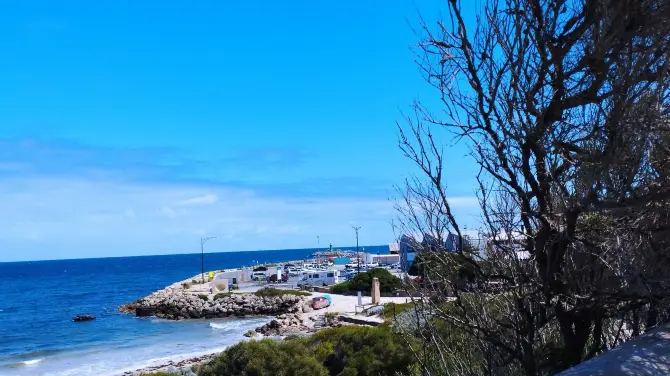 4_Bathers Beach