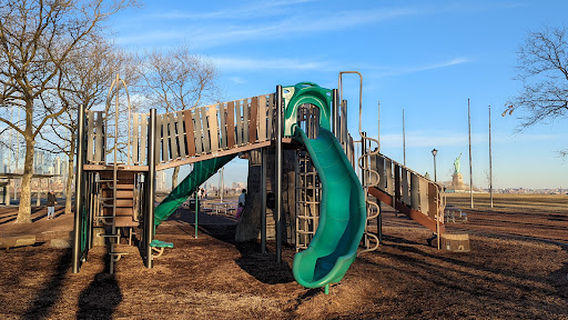 Площадь Флаг