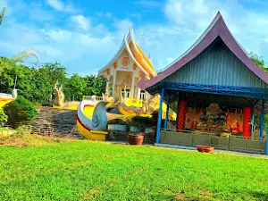 Wat Somdet Charoen (Wat Nong Phak Waen)