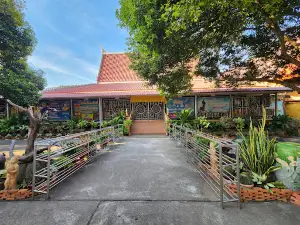 Wat Pho Prasart