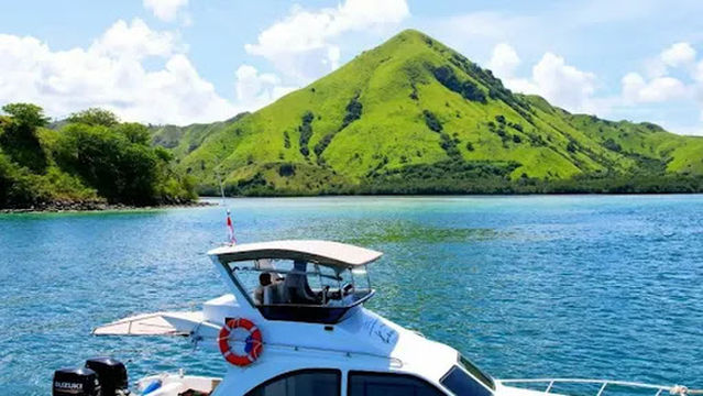 Jelajah Flores komodo