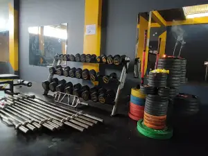 RR FITNESS HUB