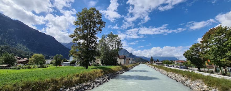 HIGHTIDE KAYAK SCHOOL | Kayak Tours on Lake Brienz | Kayak Rentals | British Canoeing Certified Coaching & Courses