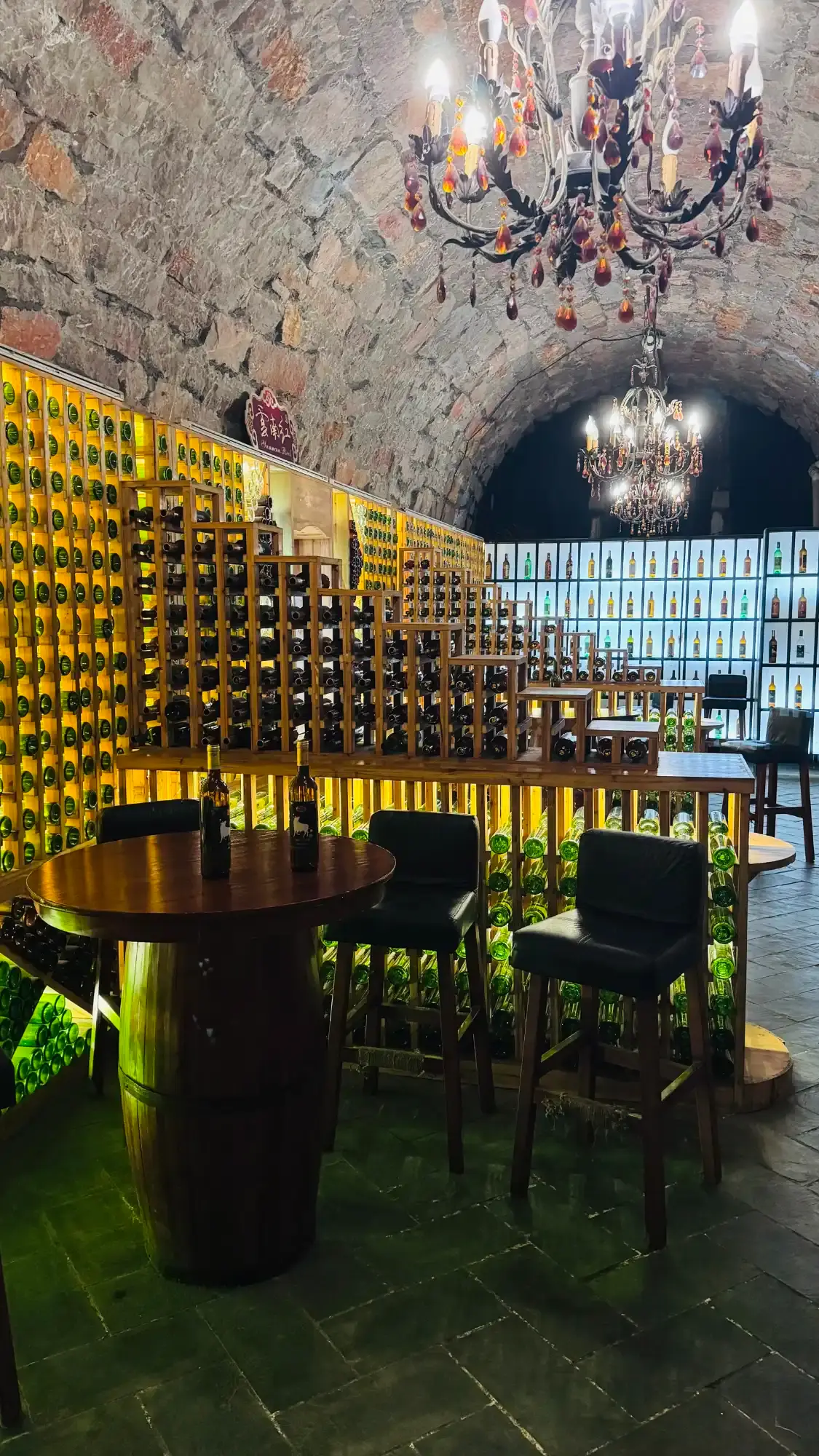 Hotels near Yunnan Red Chateau