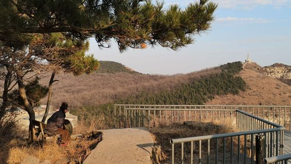 yang tian shan zi ran feng jing qu - guan jing tai