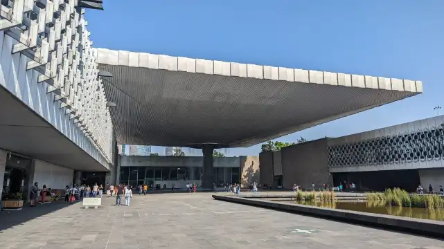 国立人類学博物館周辺のホテル