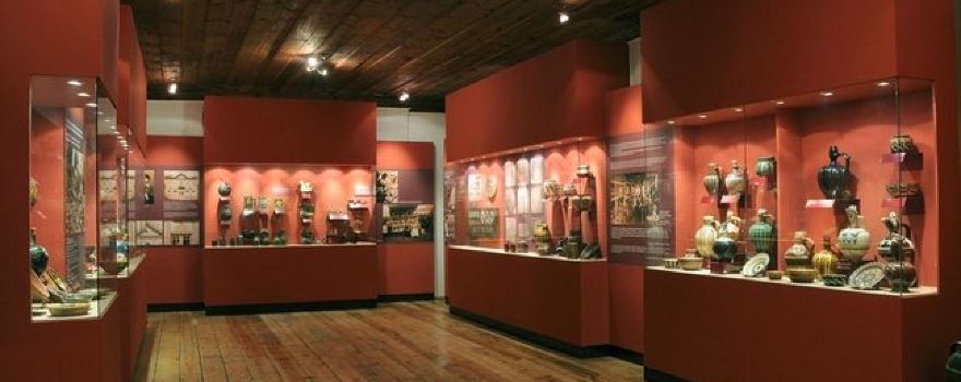 Museum of Folk arts and crafts