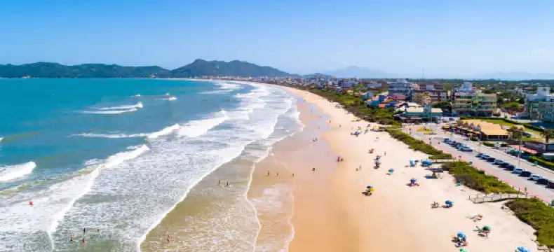 Hotels near Zimbros beach