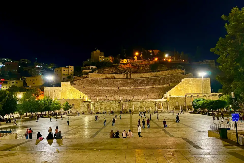 3_Roman Theater
