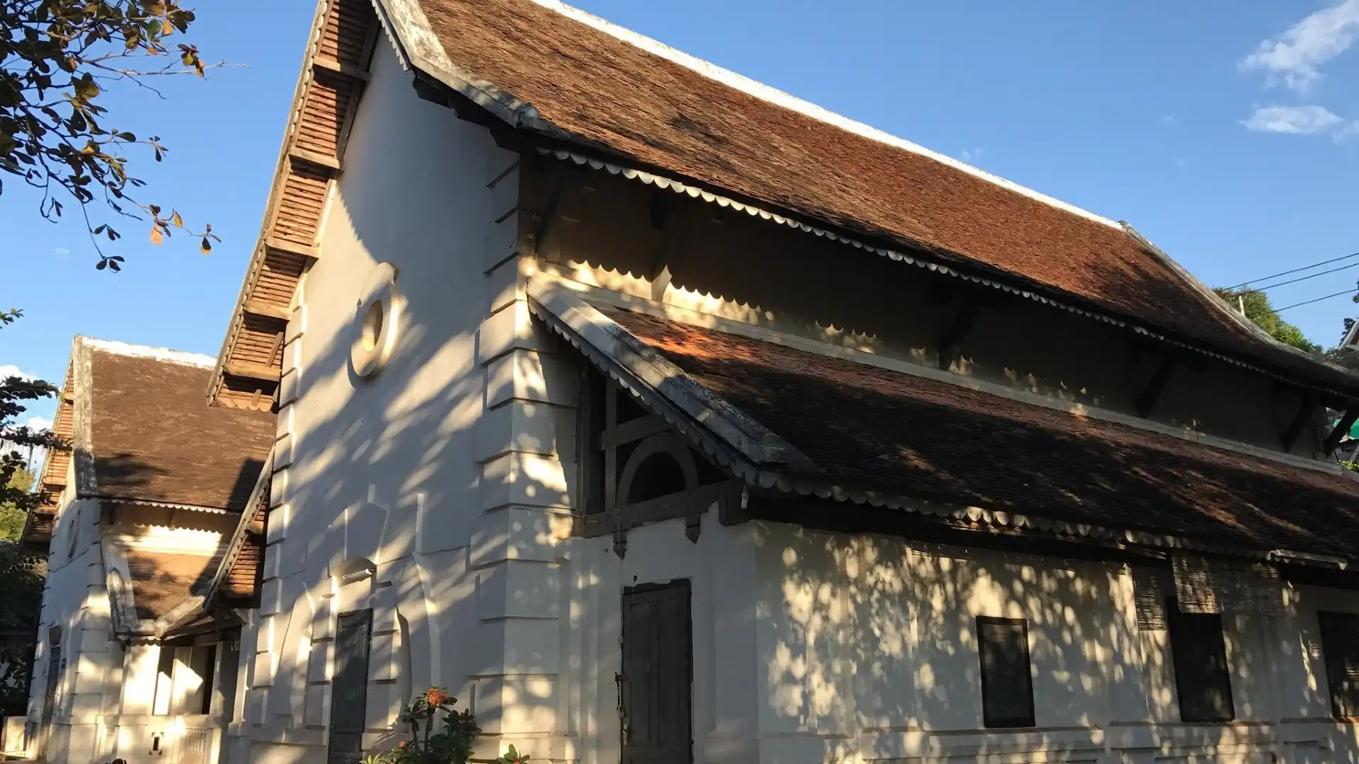 Hotels near Luang Prabang Library