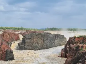 Raneh Falls