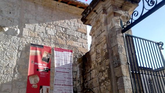 Le musee archeologique E. CAMOREYT & les III Salles