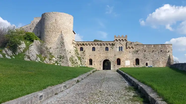 Hotels in Bovino