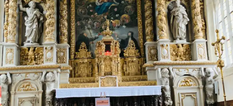 普盧埃斯卡酒店