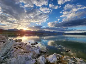 Mono Lake Navy Beach Viewpoint