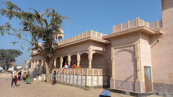 Shri Nath Ji Temple,Poonchari ka Lauta, Govardhan