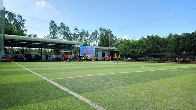 Sân Cỏ Nhân Tạo Thống Loan