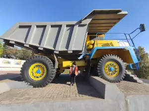 monument BelAZ