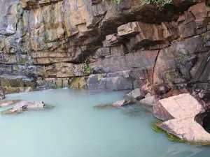 Paana dhar waterfall daal gaon