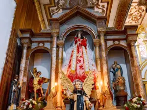 Iglesia Catacocha sant pedro apostol