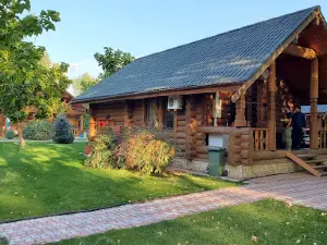 Poplavok, Baza Otdykha