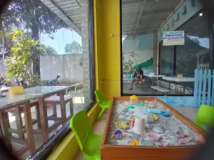 Paradise Playground And Cafe