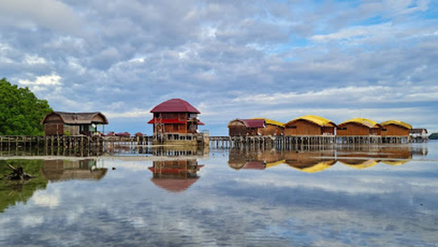 Cottage Water Waigeo