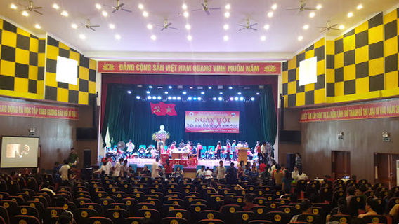 Nhà văn hoá thị xã Hồng Lĩnh