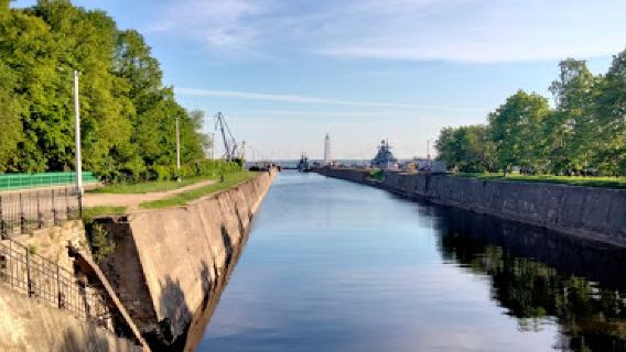 Kronstadt tide gauge and tide gauge