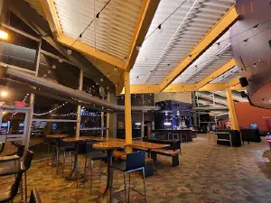 AMC DINE-IN Berkshire 8