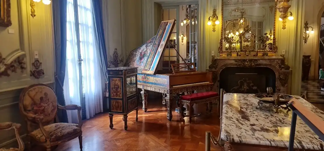 Hotels near Palacio Taranco