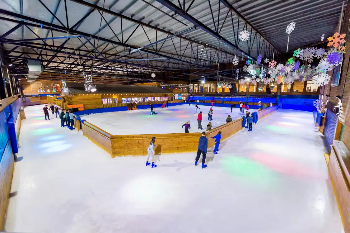 Hotels near SnowDome
