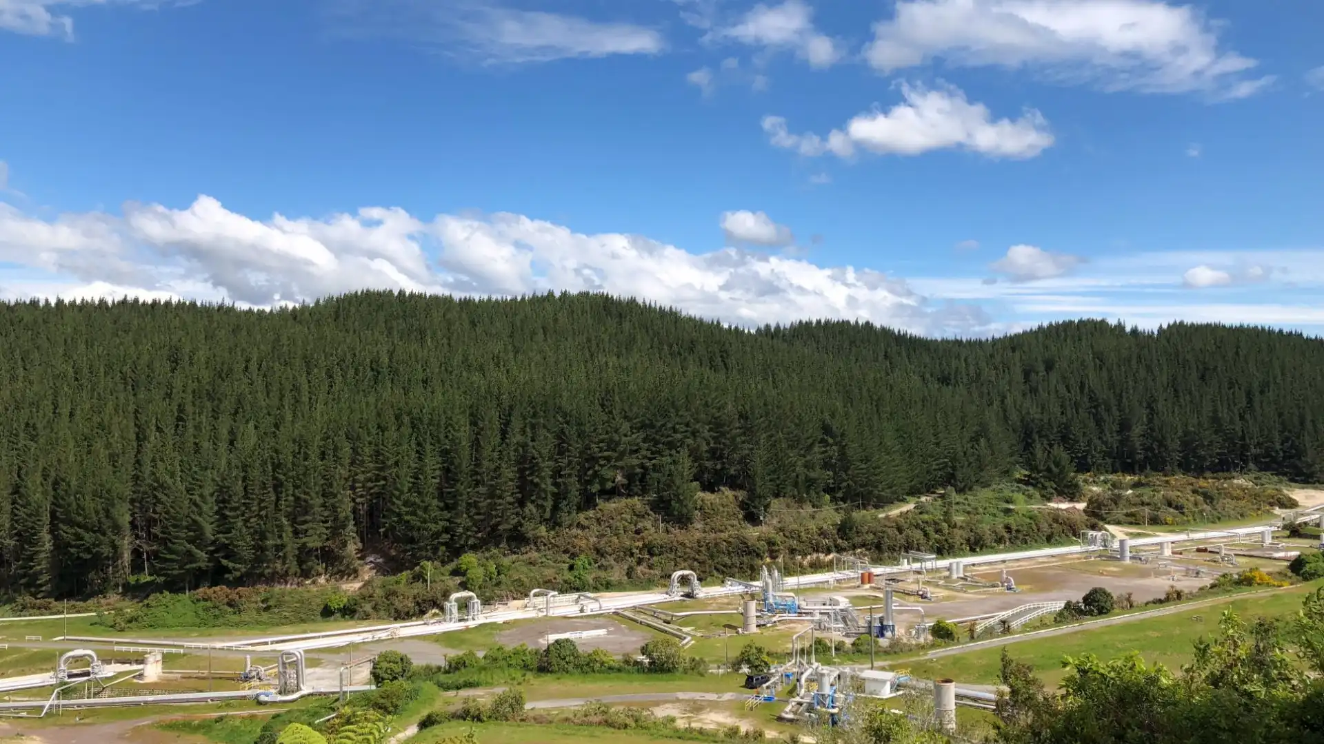 Hotels near Wairakei Geothermal Power Station Visitor Center