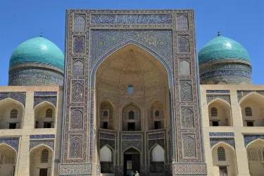 Mir-i-Arab Madrasa