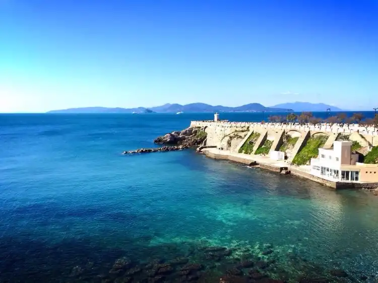 Hotels near Spiaggia Sotto Piazza Bovio