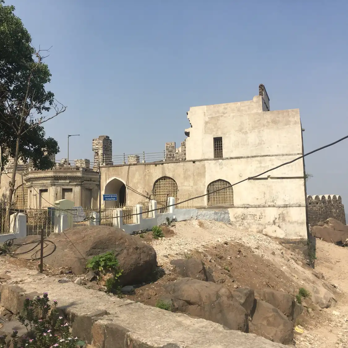Hotels near Kondapalli Fort