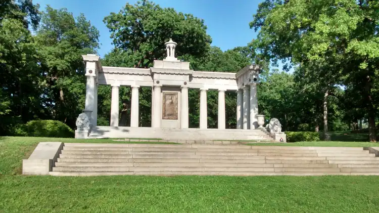 Hotels near Swope Park