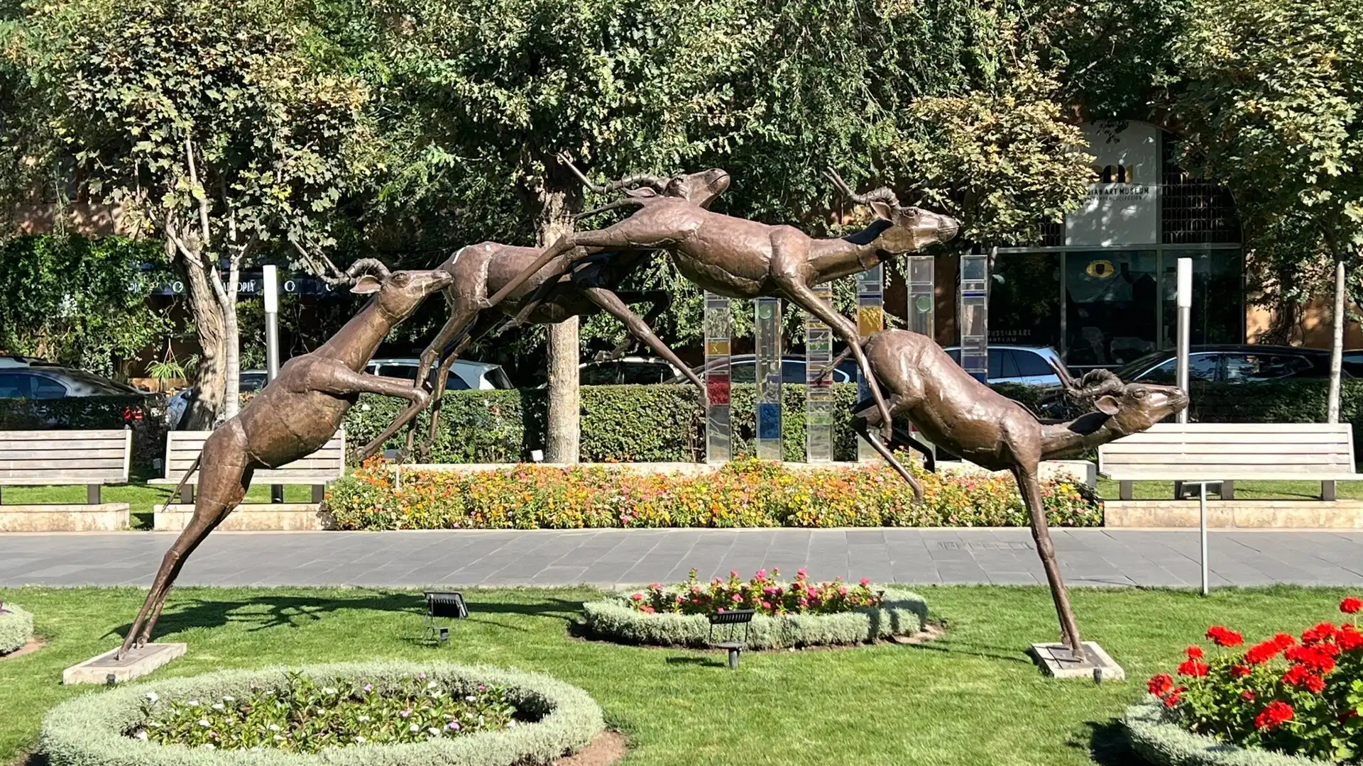 Hotel dekat Alexander Tamanyan Statue