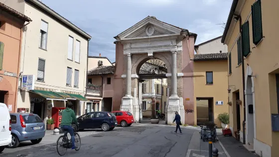 Porta Sisi