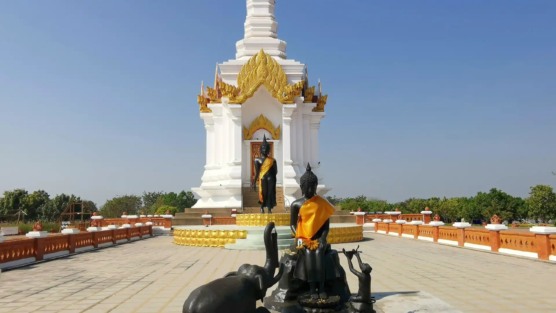Hotels near Thung Talay Luang - The Holy Heart Land