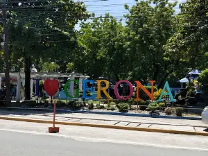 Gerona Plaza